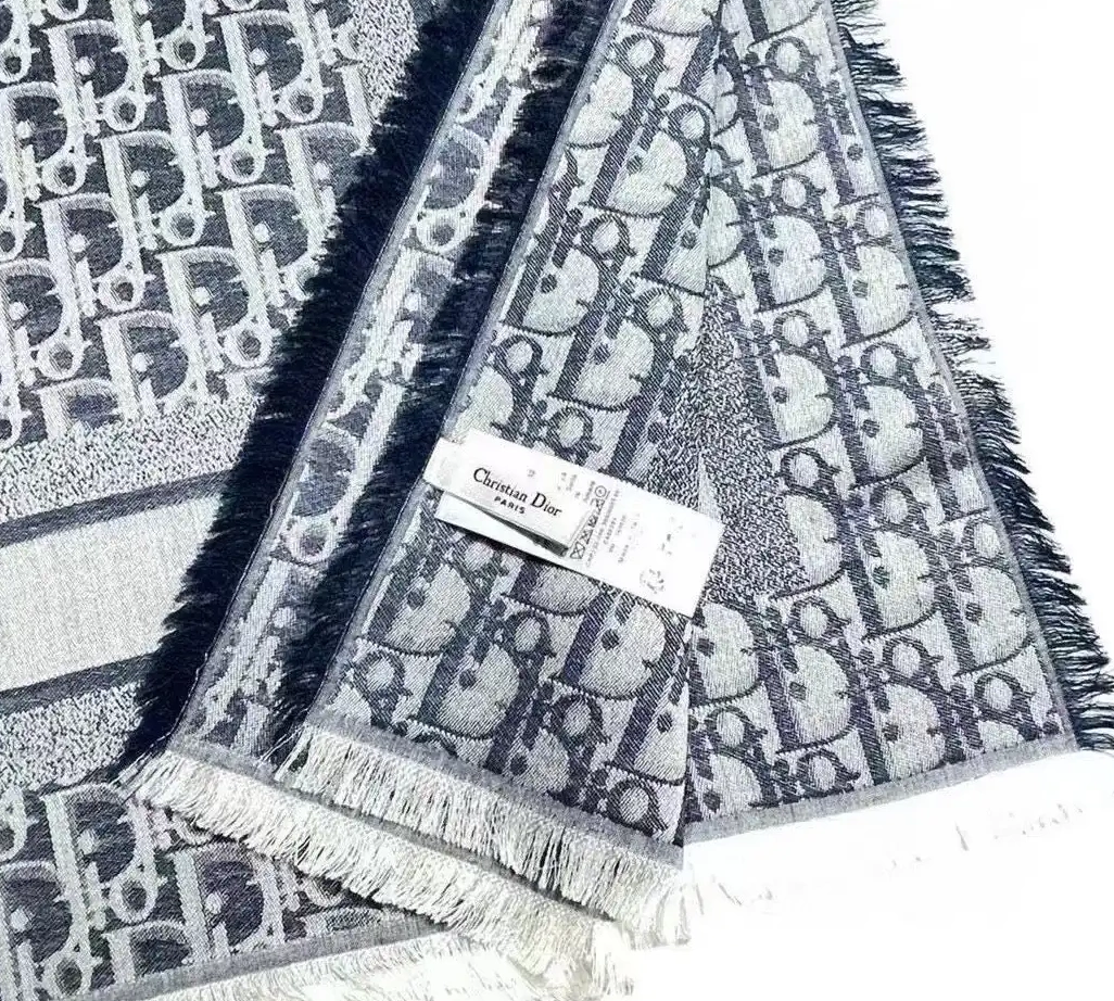 OBLIQUE DENIM SHAWL CHRISTIAN 0614